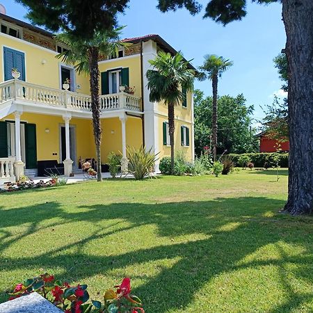 B&B Villa Preziosa Lago Maggiore Lesa Eksteriør bilde