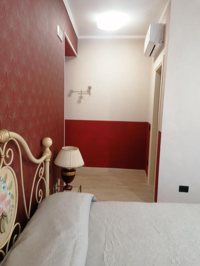 B&B Villa Preziosa Lago Maggiore Lesa Eksteriør bilde