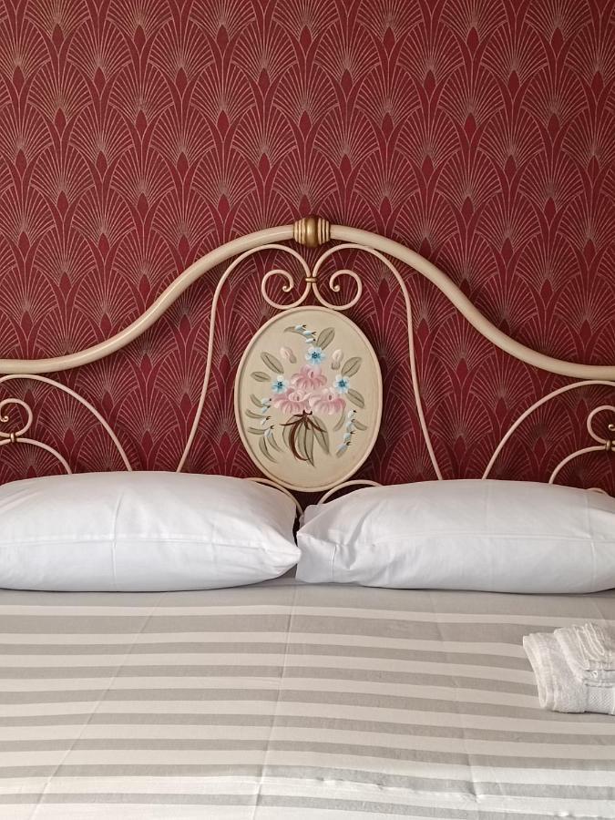 B&B Villa Preziosa Lago Maggiore Lesa Eksteriør bilde