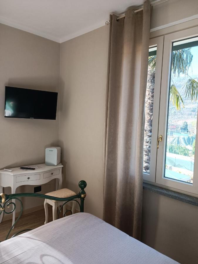 B&B Villa Preziosa Lago Maggiore Lesa Eksteriør bilde