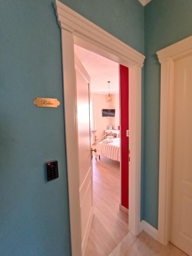 B&B Villa Preziosa Lago Maggiore Lesa Eksteriør bilde